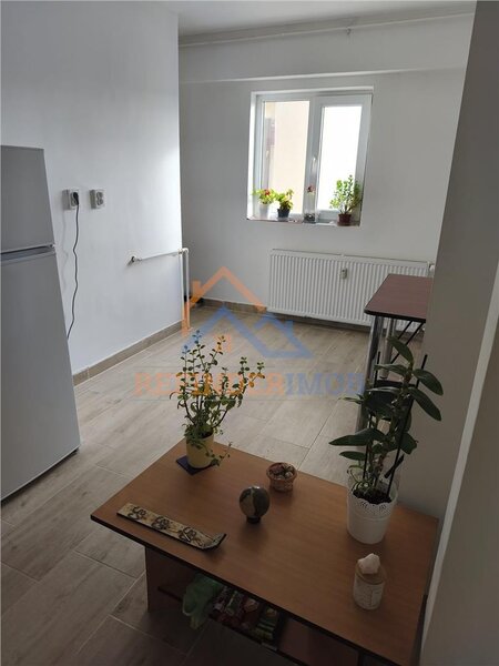Calea Calarasilor, apartament de vanzare cu 3 camere, 2 grupuri sanitare